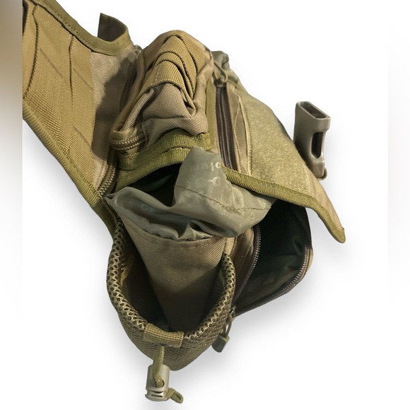 D5-COLUMN Army Messenger MOLLE Camera Bag - Picture 6 of 10